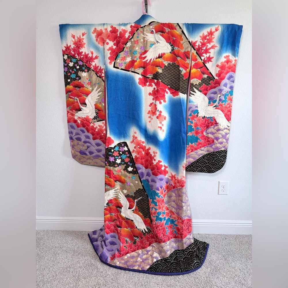 Vintage Japanese Silk Uchikake Wedding Kimono Crane Motif Hand Embroidered